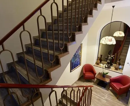 Schumacher Hotel 3*