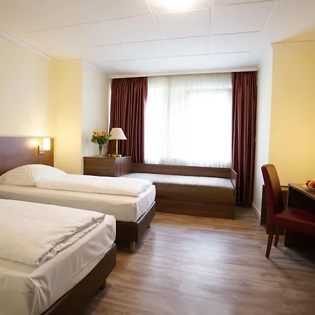 Schumacher Hotel